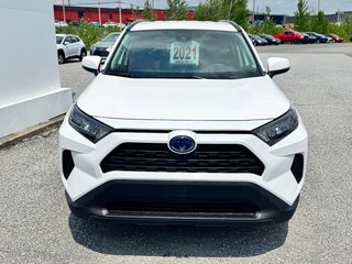 Toyota RAV4 HYBRIDE LE AWD / TRÈS BAS KM / TRÈS ÉCONOMIQUE / 2021 à Thetford Mines, Québec - 2 - w320h240px