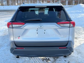 Toyota RAV4 XLE AWD / BAS KILOS / ENTRETENU AVEC SOINS / 2021 à Thetford Mines, Québec - 6 - w320h240px