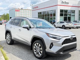 Toyota RAV4 XLE PREMIUM AWD / BAS KILOS / PRIX IMBATTABLE / 2022 à Thetford Mines, Québec - 3 - w320h240px