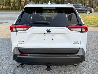 2023 Toyota RAV4 HYBRIDE XLE AWD / 19.800KM SEULEMENT / HITCH / in Thetford Mines, Quebec - 5 - w320h240px