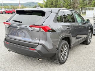 2023 Toyota RAV4 LE AWD / TRÈS BAS KILOS 27.200KM / CERTIFIÉ WOW / in Thetford Mines, Quebec - 5 - w320h240px