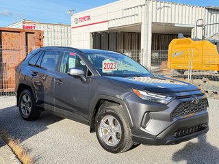 2023 Toyota RAV4 XLE AWD / PEA 28-12-28=100KM / PRIX INCROYABLE / in Thetford Mines, Quebec - 3 - w320h240px