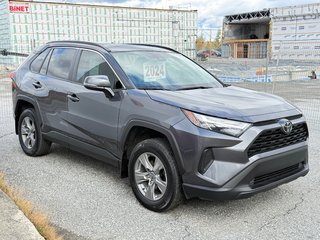 Toyota RAV4 XLE AWD / VITRE TEINTÉES / BAS KILOS ! / 2024 à Thetford Mines, Québec - 3 - w320h240px