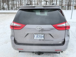 2020 Toyota SIENNA LE AWD LE AWD / FAIBLE KILOMETRAGE / 7 PASSAGERS in Thetford Mines, Quebec - 5 - w320h240px