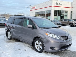 2016 Toyota Sienna LE 8 PLACES / HYPER PROPRE / BIEN ENTRETENU / in Thetford Mines, Quebec - 4 - w320h240px