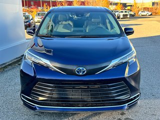 Toyota Sienna XLE AWD / HYBRIDE / AUBAINE A SAISIR !! / 2021 à Thetford Mines, Québec - 2 - w320h240px