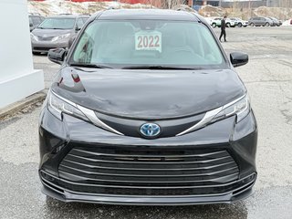 Toyota Sienna LE AWD / TRÈS RARE AWD / ULTRA ÉCONOMIQUE / 2022 à Thetford Mines, Québec - 2 - w320h240px