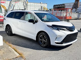 Toyota Sienna XSE AWD *TECHNO* TRÈS RARE / PAS VU L'HIVER / 2024 à Thetford Mines, Québec - 3 - w320h240px
