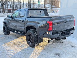 Toyota TACOMA DOUBLE TRD OFFROAD PREMIUM TOILE BOITE / MAGS ET PNEUS HORS ROUTE / LOGO ILLI 2025 à Thetford Mines, Québec - 6 - w320h240px