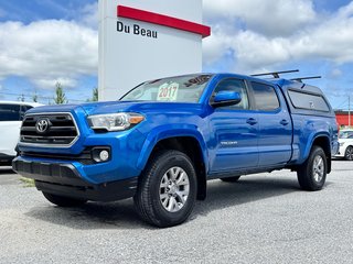 2017 Toyota Tacoma DOUBLE CAB SR5 4X4 + BOITE FIBRE / in Thetford Mines, Quebec - 2 - w320h240px
