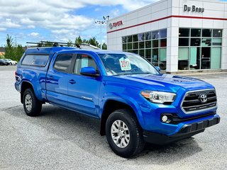 2017 Toyota Tacoma DOUBLE CAB SR5 4X4 + BOITE FIBRE / in Thetford Mines, Quebec - 4 - w320h240px