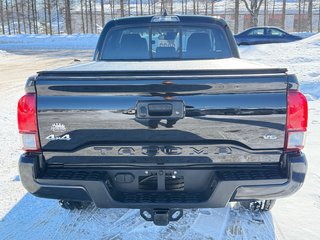 Toyota Tacoma D-CAB SR5 / PEA 28-10-26=100KM / MARCHEPIEDS / TOILE / 2022 à Thetford Mines, Québec - 6 - w320h240px