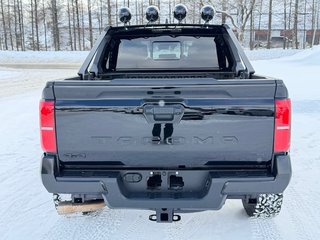 2025 Toyota Tacoma ** MC FLY EDITION ** 13 000 $ AJOUTS / RACK ARRIÈRE / LUMIERES / LIFT KIT / PNEUS ET MAGS HORS ROUTE in Thetford Mines, Quebec - 5 - w320h240px