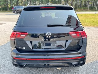 2022 Volkswagen Tiguan COMFORTLINE R-LINE AWD / TRÈS BAS KILOS WOW !! / in Thetford Mines, Quebec - 5 - w320h240px