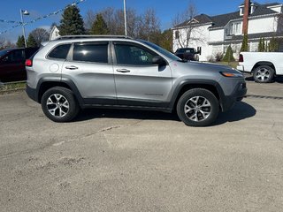 2016 Jeep Cherokee Trailhawk in Chandler, Quebec - 3 - w320h240px