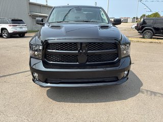 2022 Ram 1500 Classic Express in Chandler, Quebec - 2 - w320h240px