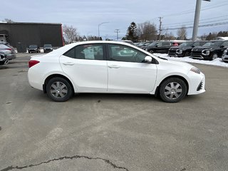 2017 Toyota Corolla SE in Chandler, Quebec - 2 - w320h240px