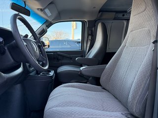 GMC SAVANA FOURGONNETTE UTILITAIRE  2500 EXTENDED 2017 à Drummondville, Québec - 6 - w320h240px