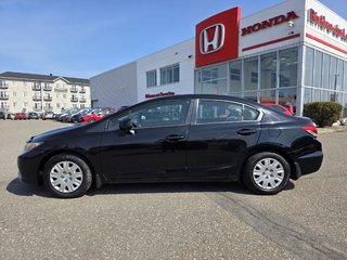 2013 Honda CIVIC LX in Rivière-du-Loup, Quebec - 2 - w320h240px
