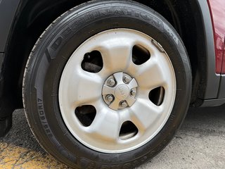 2021 Jeep Cherokee Sport in Drummondville, Quebec - 6 - w320h240px
