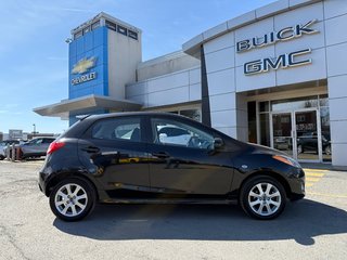 2014 Mazda 2 GS in Drummondville, Quebec - 3 - w320h240px