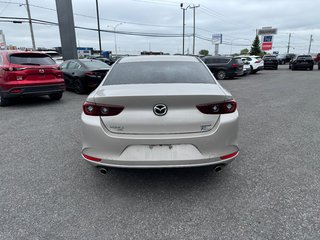 2022  Mazda3 GS LUXE