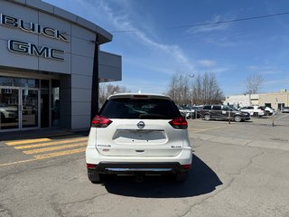 2017 Nissan Rogue SL in Drummondville, Quebec - 4 - w320h240px