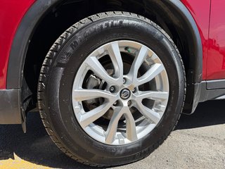 2020 Nissan Rogue SV in Drummondville, Quebec - 6 - w320h240px
