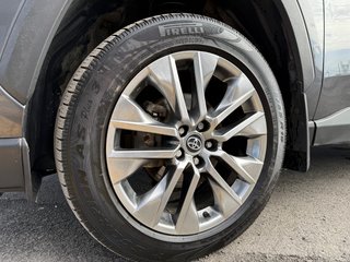 2023 Toyota RAV4 XLE in Drummondville, Quebec - 6 - w320h240px