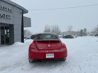 Volkswagen Beetle 18 TSI Convertible TECH PKG 2015 à Drummondville, Québec - 3 - w320h240px