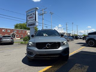 Volvo XC40 R-Design 2022 à Drummondville, Québec - 2 - w320h240px