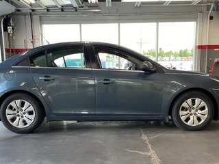 Chevrolet Cruze LT Turbo w/1SA 2012 à Cowansville, Québec - 5 - w320h240px