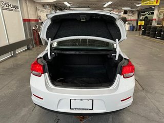 2014 Chevrolet Malibu LT in Cowansville, Quebec - 5 - w320h240px