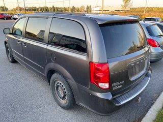 2017 Dodge Grand Caravan GT in Cowansville, Quebec - 3 - w320h240px