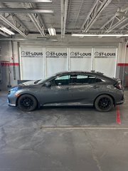 2017  Civic Hatchback LX in Cowansville, Quebec - 2 - w320h240px