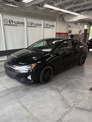 Hyundai Elantra Essential 2019 à Cowansville, Québec - 4 - w320h240px