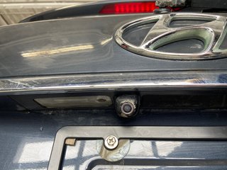 2017 Hyundai Santa Fe XL Premium in Cowansville, Quebec - 6 - w320h240px