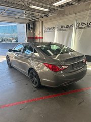 Sonata Limited 2011 à Cowansville, Québec - 3 - w320h240px