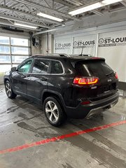 2019 Jeep Cherokee Limited in Cowansville, Quebec - 2 - w320h240px