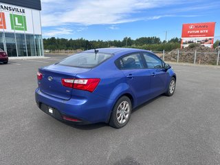 Kia Rio Base Manuelle 2013 à Cowansville, Québec - 3 - w320h240px