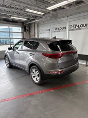 2017 Kia Sportage LX in Cowansville, Quebec - 6 - w320h240px