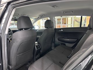 Kia Sportage LX / AWD 2021 à Cowansville, Québec - 6 - w320h240px