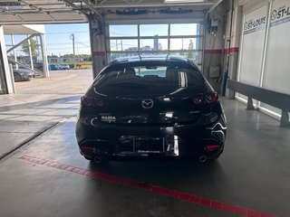 2019 Mazda 3 Sport GS in Cowansville, Quebec - 4 - w320h240px