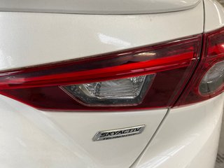 Mazda 3 GT-SKY 2014 à Cowansville, Québec - 5 - w320h240px