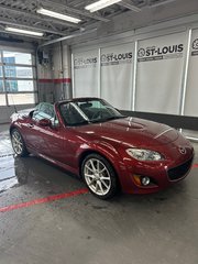 Mazda MX-5 GT / Hard Top 2009 à Cowansville, Québec - 2 - w320h240px