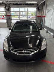 Nissan Altima 3.5 SR 2011 à Cowansville, Québec - 2 - w320h240px