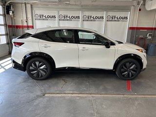 Nissan Ariya Platinium+ e-4orce 2025 à Cowansville, Québec - 2 - w320h240px