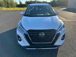 Nissan Kicks Play S 2025 à Cowansville, Québec - 4 - w320h240px
