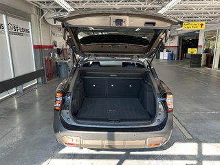 Nissan Kicks SR 2025 à Cowansville, Québec - 6 - w320h240px