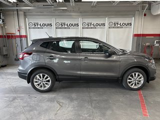 2022  Qashqai S awd in Cowansville, Quebec - 2 - w320h240px